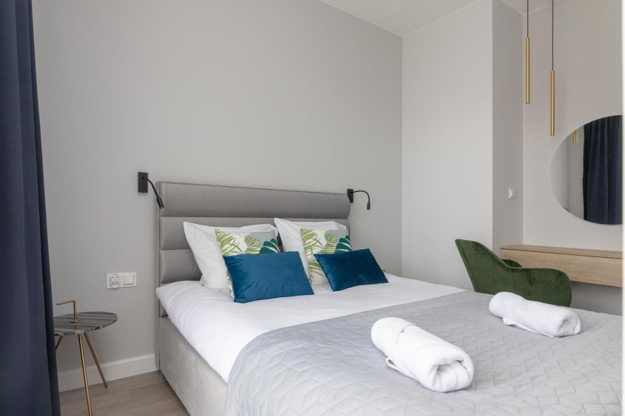 Spire Stylish Apartment *